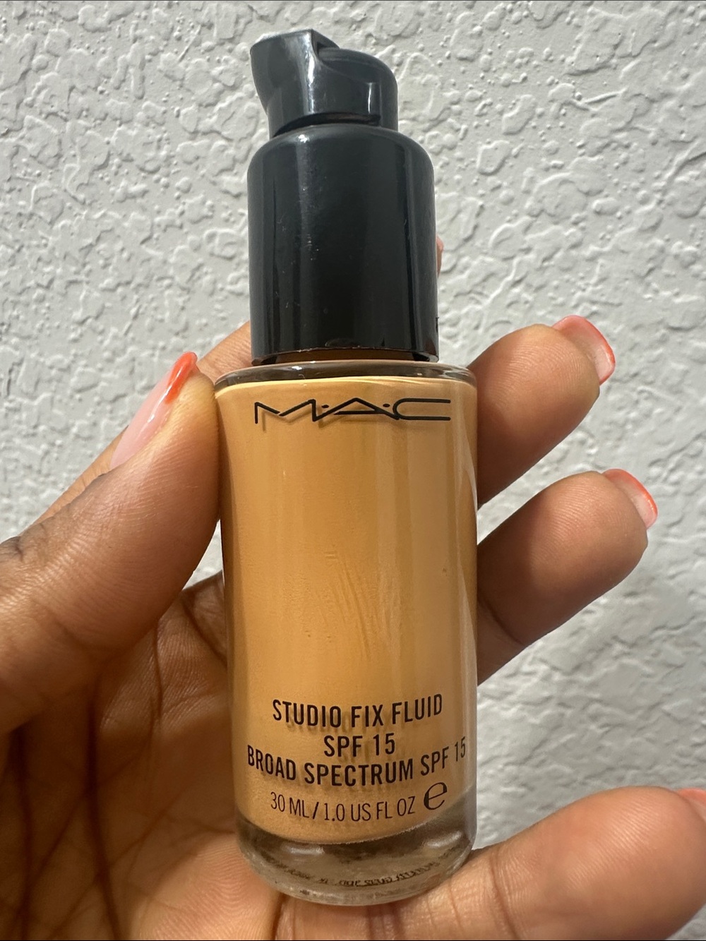 MAC Cosmetics Studio Fix Fluid SPF 15 Liquid Foundation - Tan
